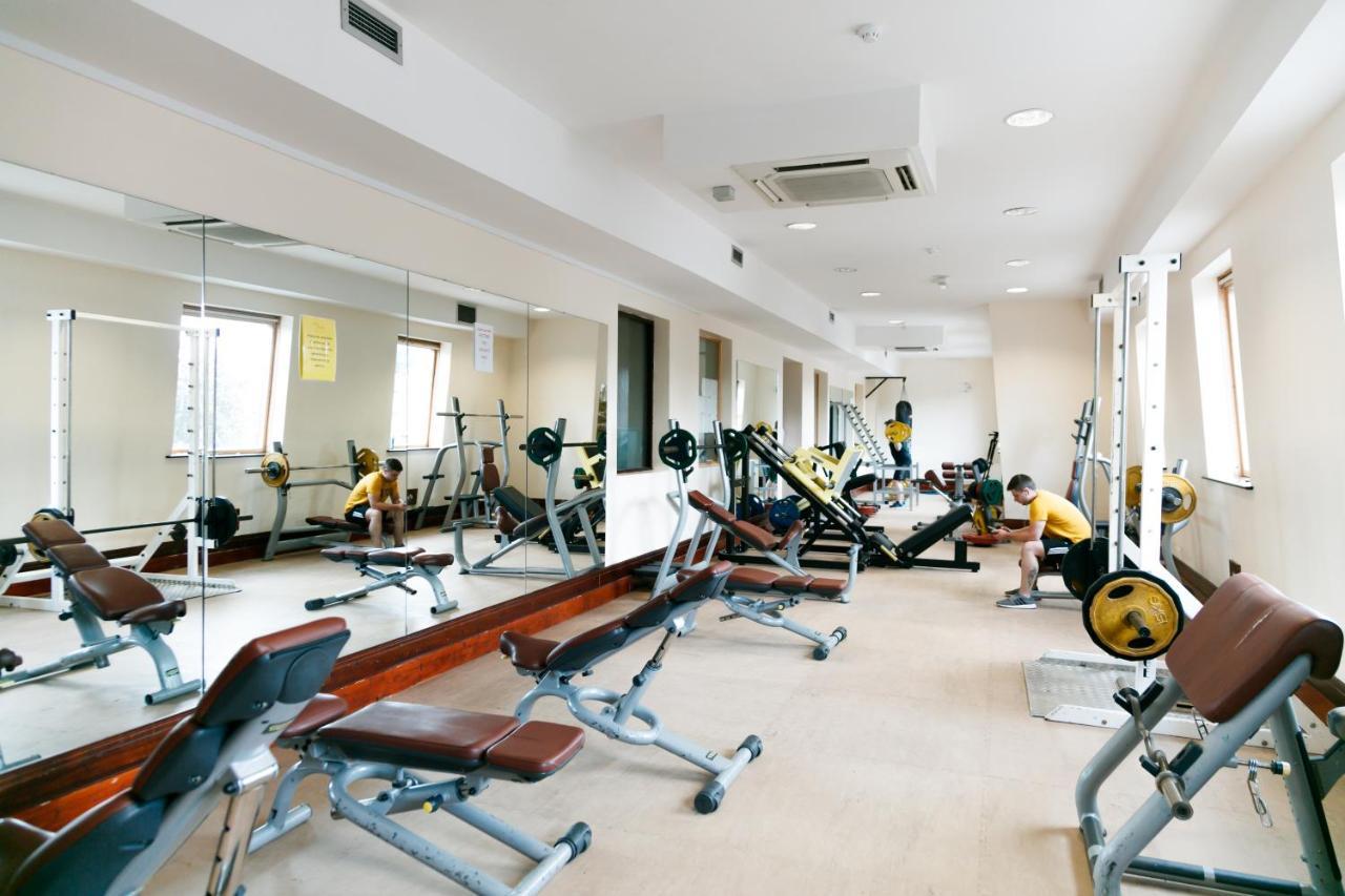 Hibernian & Leisure Centre 3*